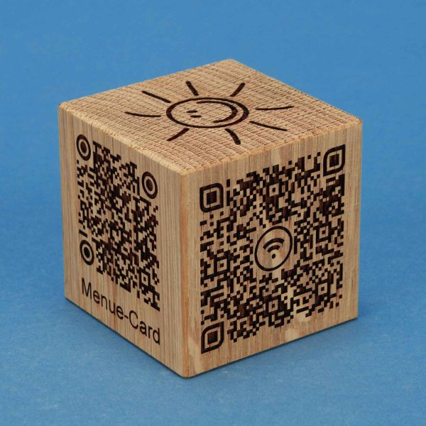 HOLZWÜRFEL EICHE QR-CODE WLAN LASERGRAVUR